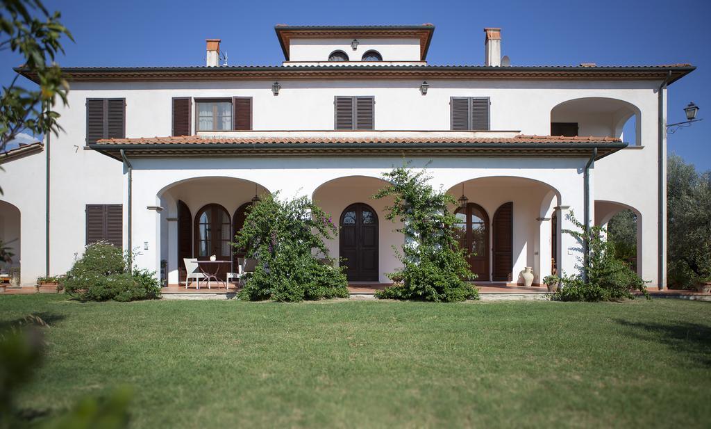 Agriturismo Tra Gli Ulivi, Chiappini Winery Bolgheri Buitenkant foto