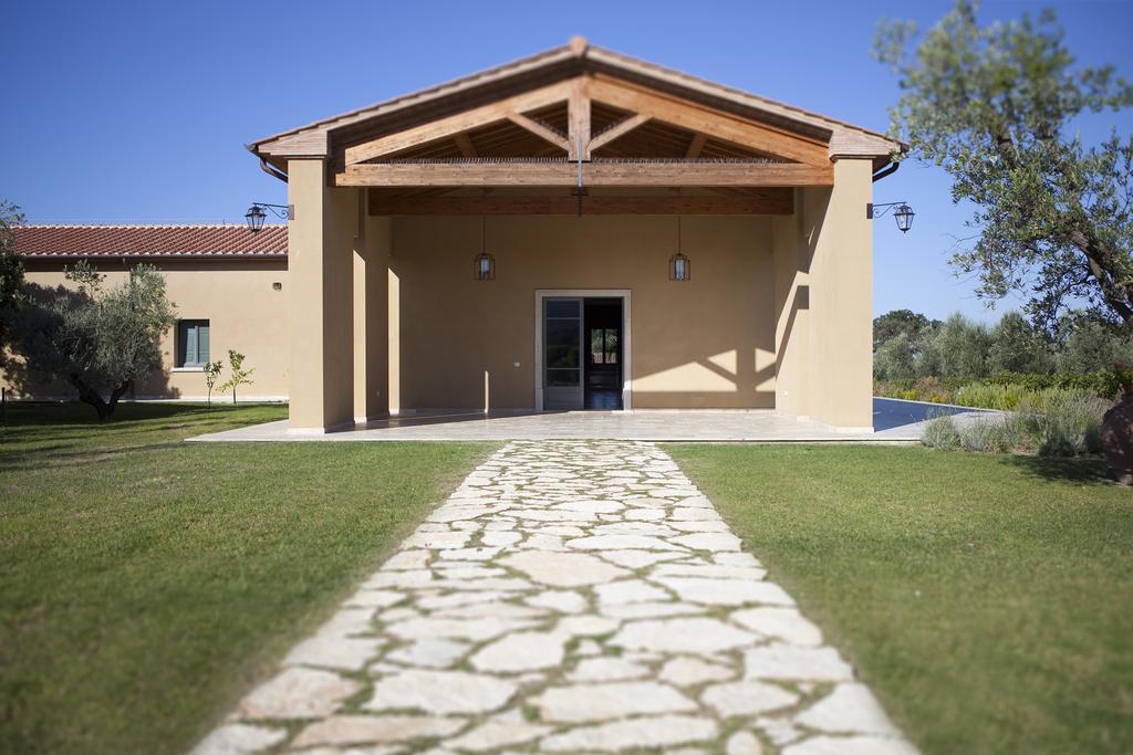 Agriturismo Tra Gli Ulivi, Chiappini Winery Bolgheri Buitenkant foto